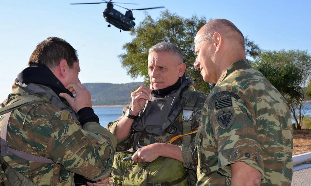 Επιστρέφει στην Αθήνα εσπευσμένα ο αρχηγός ΓΕΕΘΑ
